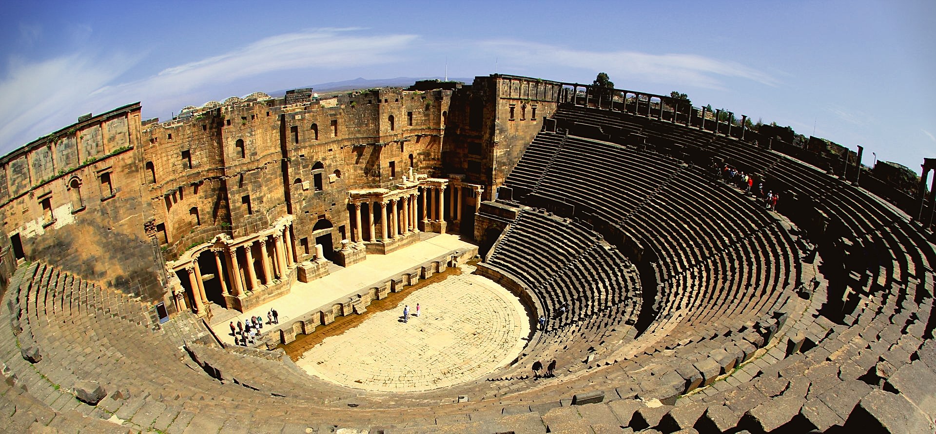 Bosra theatre — basalt amphitheatre, panoramic